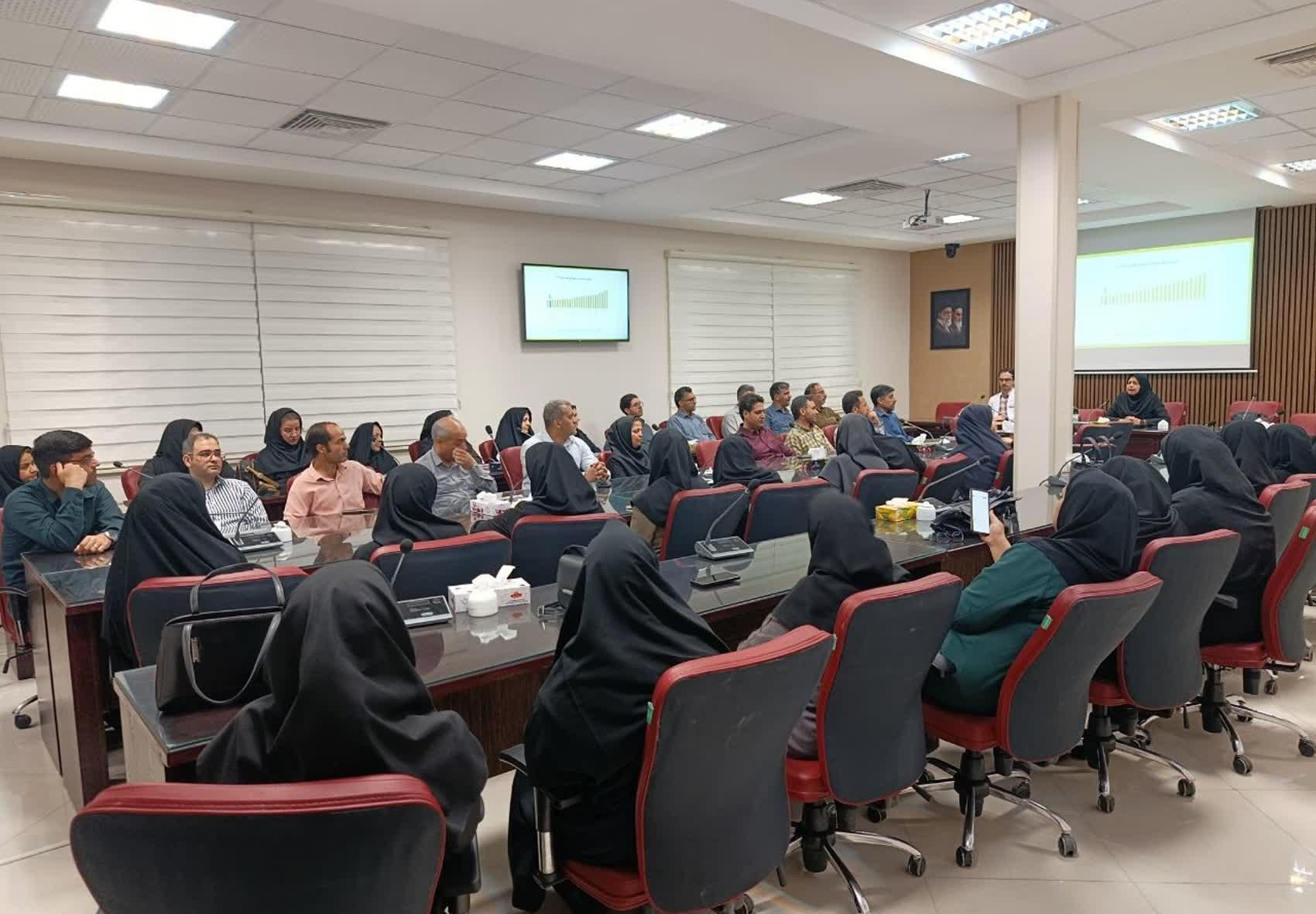 برگزاری کارگاه آموزشی «شاخص‌های جمعیتی، سالمندی جامعه» به مناسبت روز ملی جمعیت