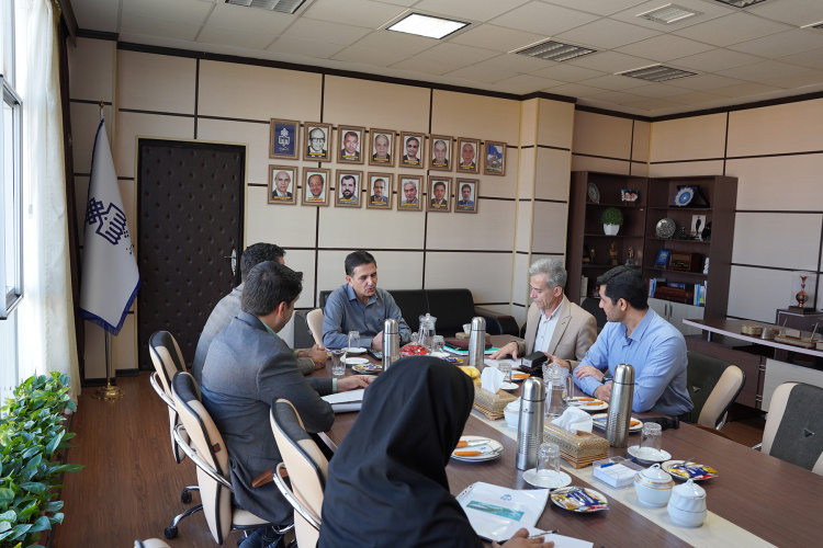 بازدید کارشناس سازمان برنامه و بودجه کشور از پروژه‌های عمرانی دانشگاه بیرجند