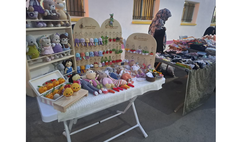 استقبال گسترده دانشجویان از بازارچه خیریه «مهر و مهربانی» در دانشگاه بیرجند